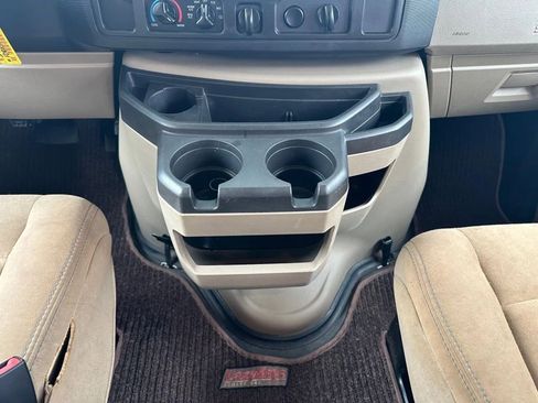 Used 2016 Ford E-450 and Econoline 450 Super Duty w/ Motorhome Prep Package image 13