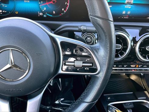 Used 2020 Mercedes-Benz CLA 250 image 24