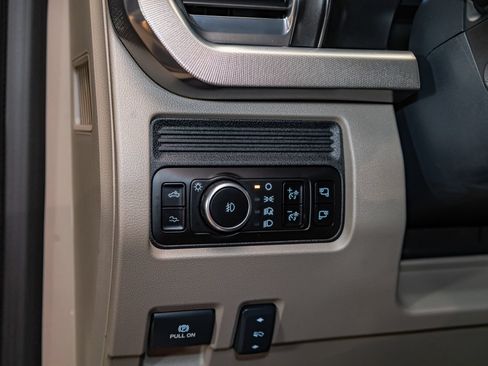 Used 2026 Ford F250 Platinum w/ Platinum Plus Package AWD/4WD image 17