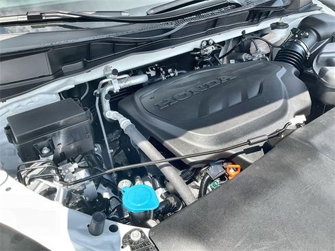 New 2026 Honda Odyssey Touring image 9