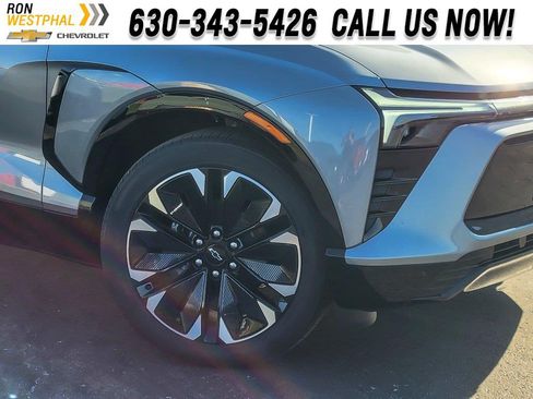 New 2026 Chevrolet Blazer EV RS image 3