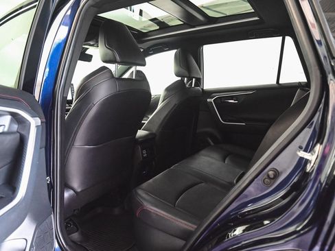 Used 2022 Toyota RAV4 XSE w/ Premium Package image 32