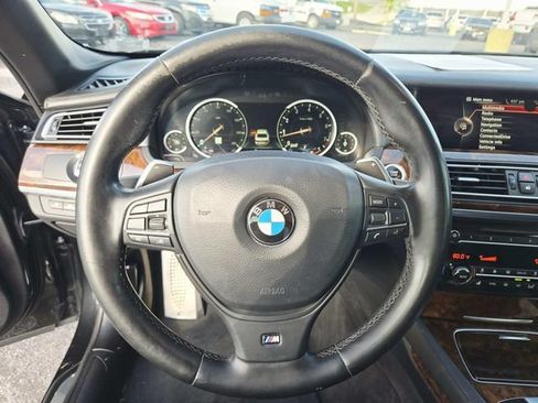 Used 2015 BMW 750i RWD image 16