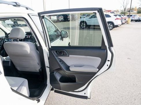 Used 2018 Subaru Forester 2.5i Premium image 13