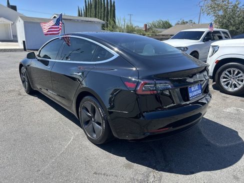 Used 2019 Tesla Model 3 Standard Range Plus RWD image 4