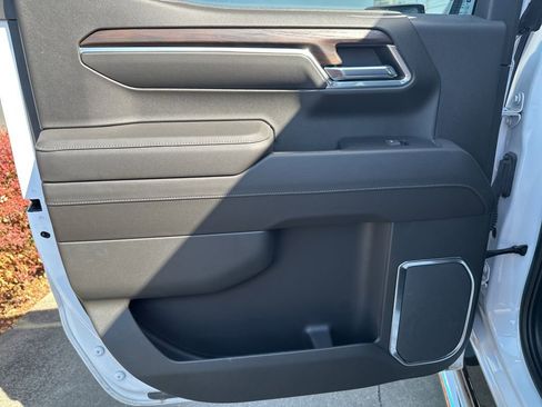 Used 2022 GMC Sierra 1500 SLT w/ SLT Convenience Package image 10