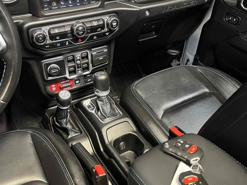 Used 2022 Jeep Wrangler Unlimited Rubicon 4xe AWD/4WD image 44