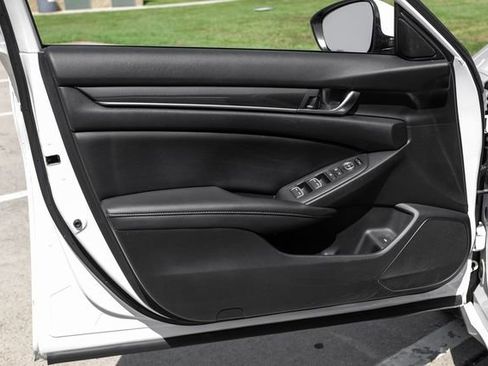 Used 2019 Honda Accord Sport image 41