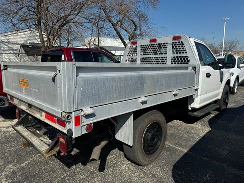 Used 2017 Ford F250 XL image 3