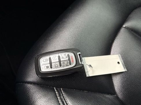 Used 2021 Chrysler Pacifica Touring w/ S Appearance Package image 32