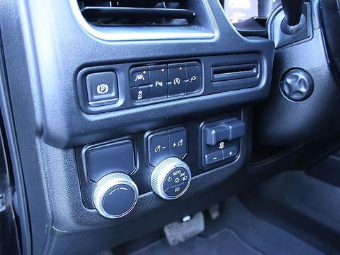 Used 2021 GMC Yukon SLT w/ SLT Luxury Plus Package RWD image 26