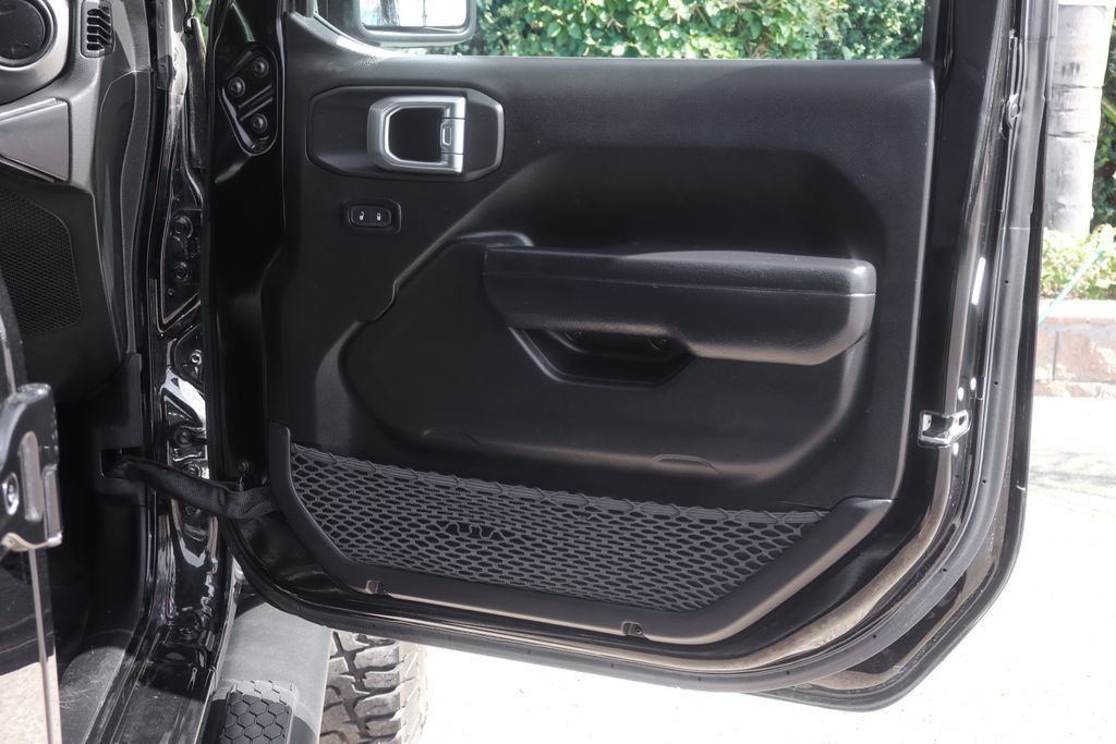 Used 2023 Jeep Wrangler Unlimited Sport AWD/4WD image 50