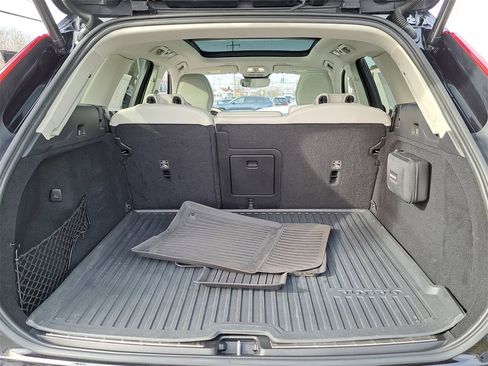 Used 2023 Volvo XC60 B5 Ultimate w/ Climate Package image 27