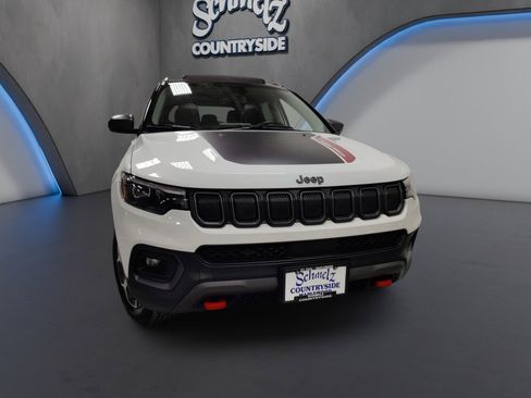 Used 2022 Jeep Compass Trailhawk w/ Trailhawk Elite Group image 2