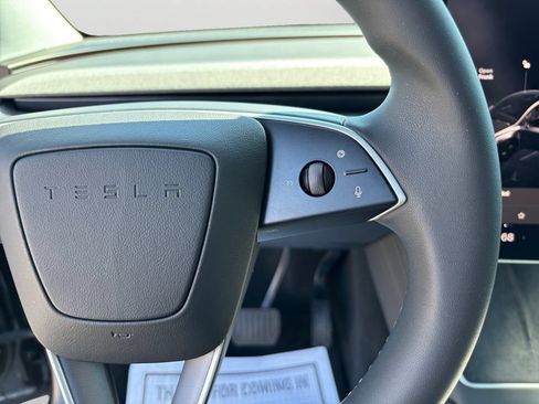 Used 2026 Tesla Model Y 2WD image 20