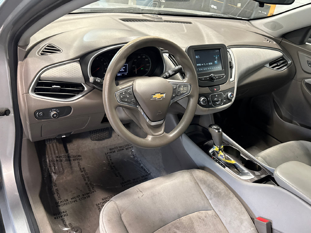 Used 2018 Chevrolet Malibu LS FWD image 5