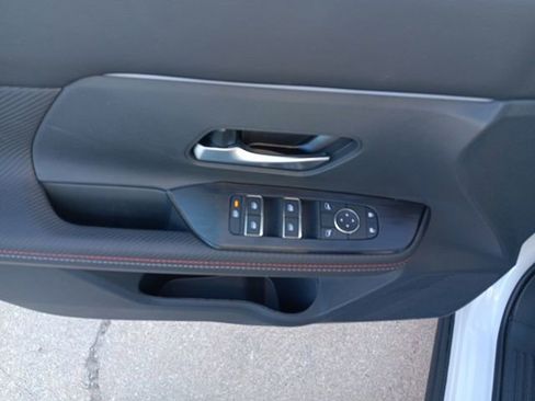 New 2026 Nissan Kicks SR image 27