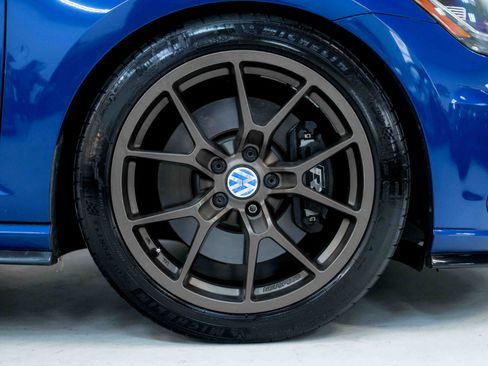 Used 2018 Volkswagen Golf R 4-Door image 58