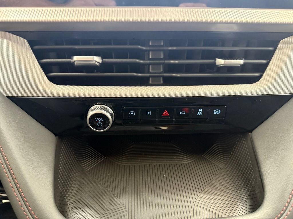 New 2025 Ford Explorer Active AWD/4WD image 30