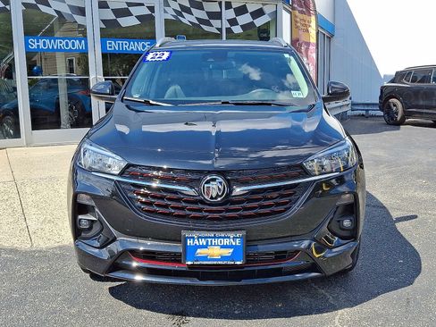 Used 2022 Buick Encore GX Select w/ Sport Touring Package image 2