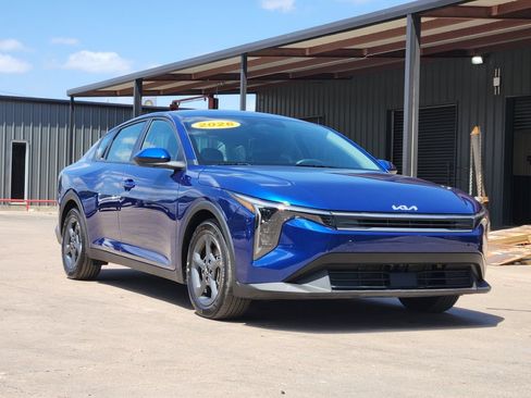 Used 2026 Kia K4 FWD image 3