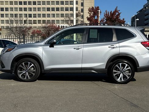 Used 2023 Subaru Forester Limited image 7