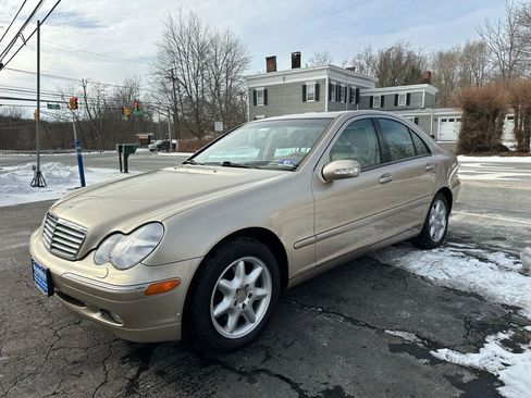 Used 2001 Mercedes-Benz C 320 Sedan image 3