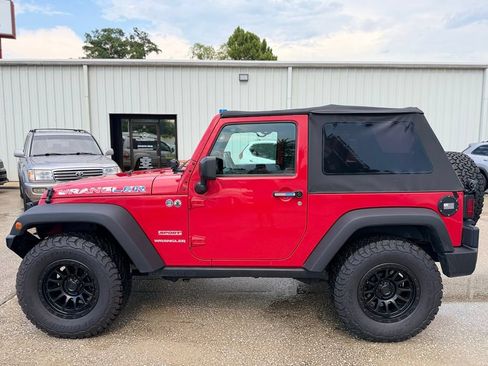 Used 2017 Jeep Wrangler Sport w/ Quick Order Package 24S AWD/4WD image 2