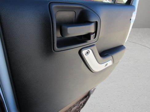 Used 2017 Jeep Wrangler Unlimited Sahara w/ Dual Top Group image 34