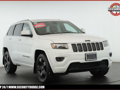 Used 2015 Jeep Grand Cherokee Altitude image 1