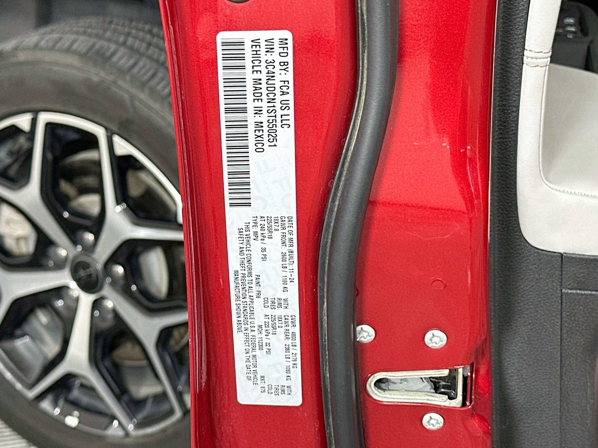 Used 2025 Jeep Compass Limited AWD/4WD image 12