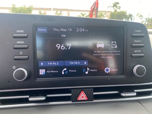 Used 2025 Hyundai Elantra SE FWD image 16
