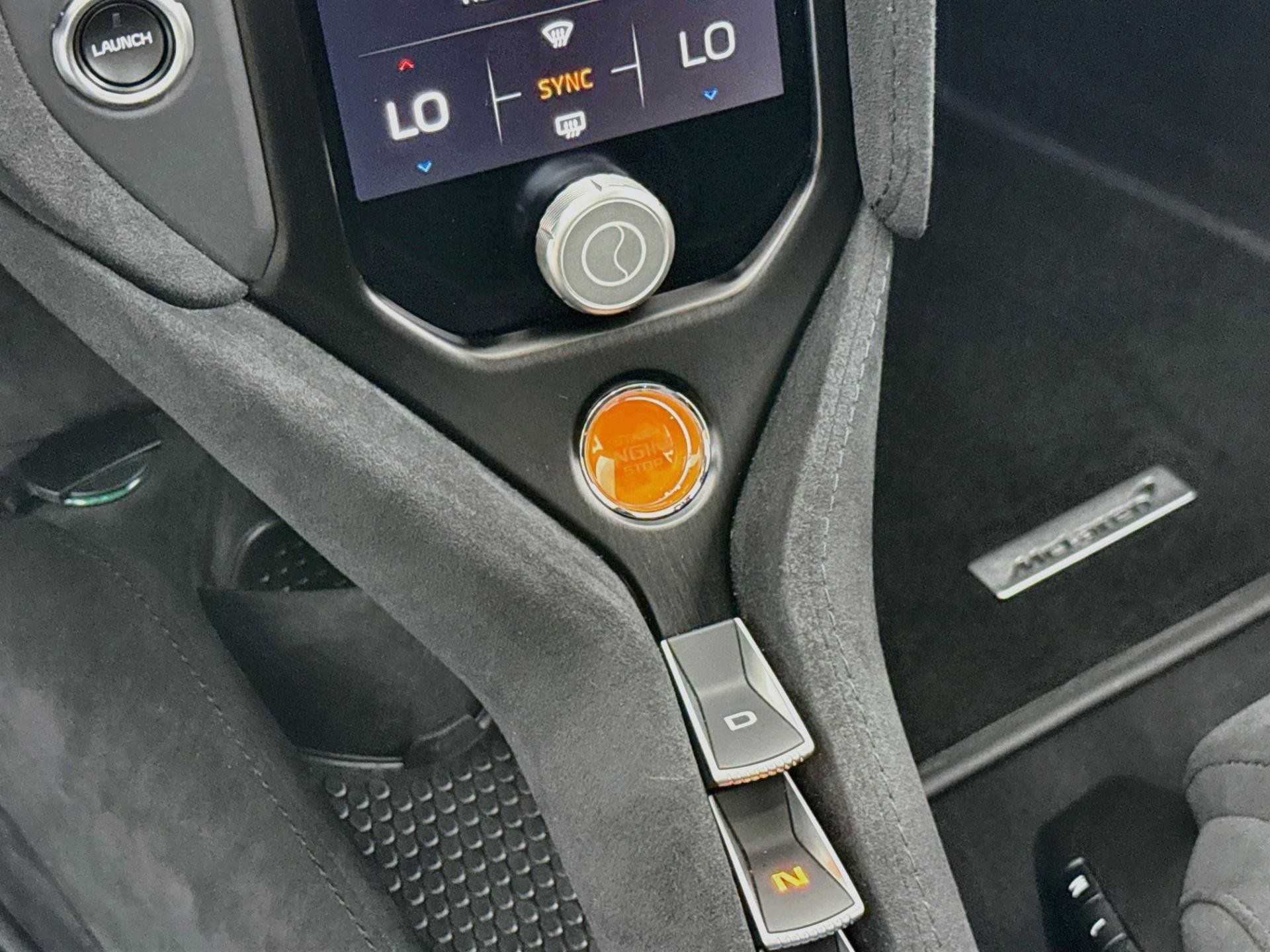 Used 2025 McLaren 750S RWD image 36