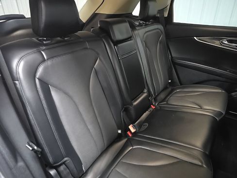 Used 2023 Lincoln Nautilus Reserve AWD/4WD image 22