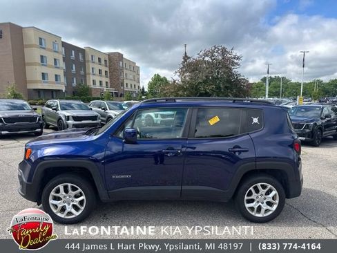 Used 2016 Jeep Renegade Latitude w/ Popular Equipment Group AWD/4WD image 2