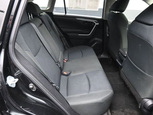 Used 2019 Toyota RAV4 LE w/ All Weather Liner Package AWD/4WD image 23