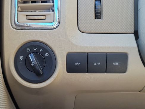 Used 2012 Ford Escape Limited image 25