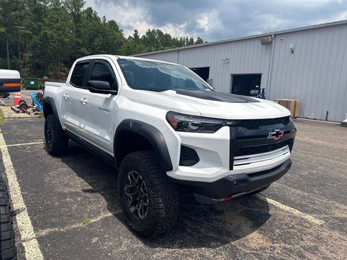 Used 2024 Chevrolet Colorado ZR2 w/ Technology Package AWD/4WD image 1