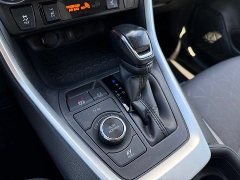 Used 2020 Toyota RAV4 XLE w/ Convenience Package AWD/4WD image 31