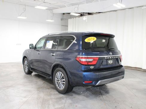 Used 2024 Nissan Armada SL image 7
