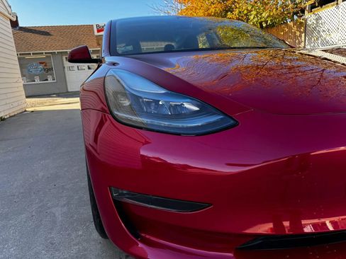 Used 2023 Tesla Model 3 Performance image 9