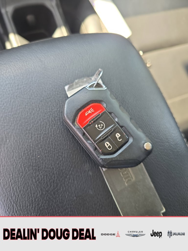 Used 2020 Jeep Gladiator Overland AWD/4WD image 29