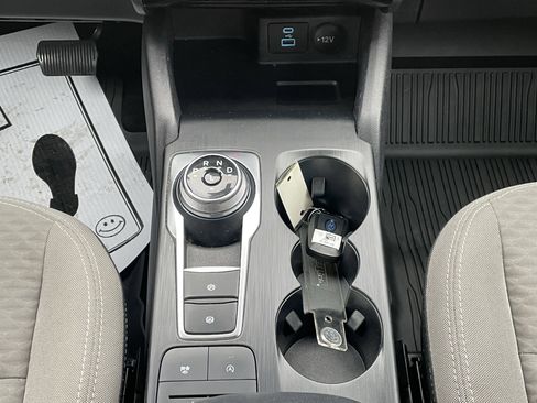 Used 2022 Ford Escape SE w/ Cold Weather Package image 23