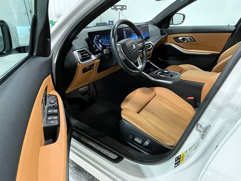 Used 2023 BMW 330i xDrive 330i xDrive w/ Convenience Package image 16