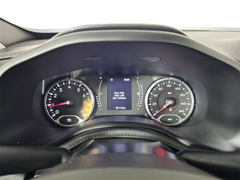 Used 2018 Jeep Renegade Latitude image 54