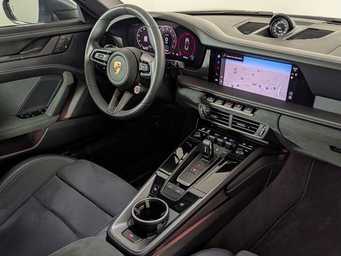 Used 2025 Porsche 911 Targa 4 GTS image 21