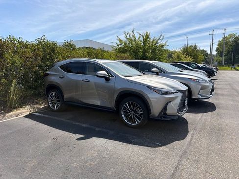 Used 2026 Lexus NX 350h AWD w/ Accessory Package (2T) image 14