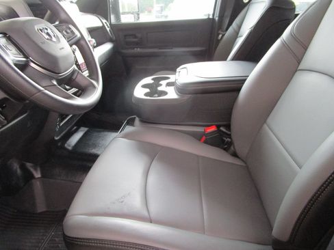 New 2026 RAM 3500 Tradesman AWD/4WD image 35