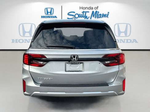Certified 2026 Honda Odyssey EX-L image 6