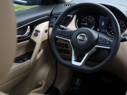 Used 2020 Nissan Rogue SL w/ Premium Package FWD image 25